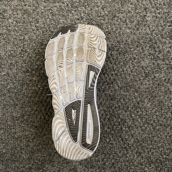 Altra W Torin 5 Women’s Running Shoe. Grey leather size 7. - Picture 6 of 7